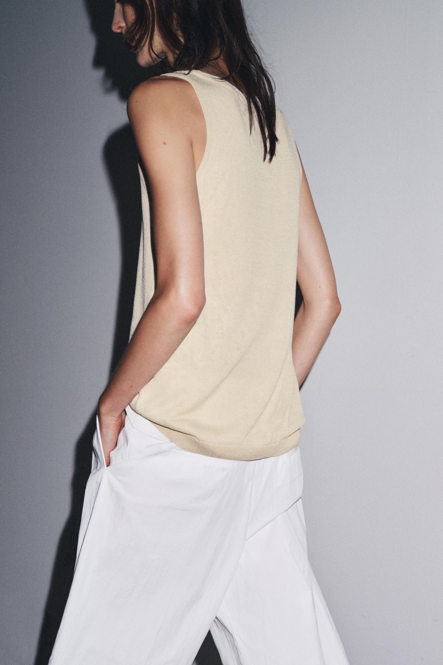 RIBBED KNIT TOP WITH BOW