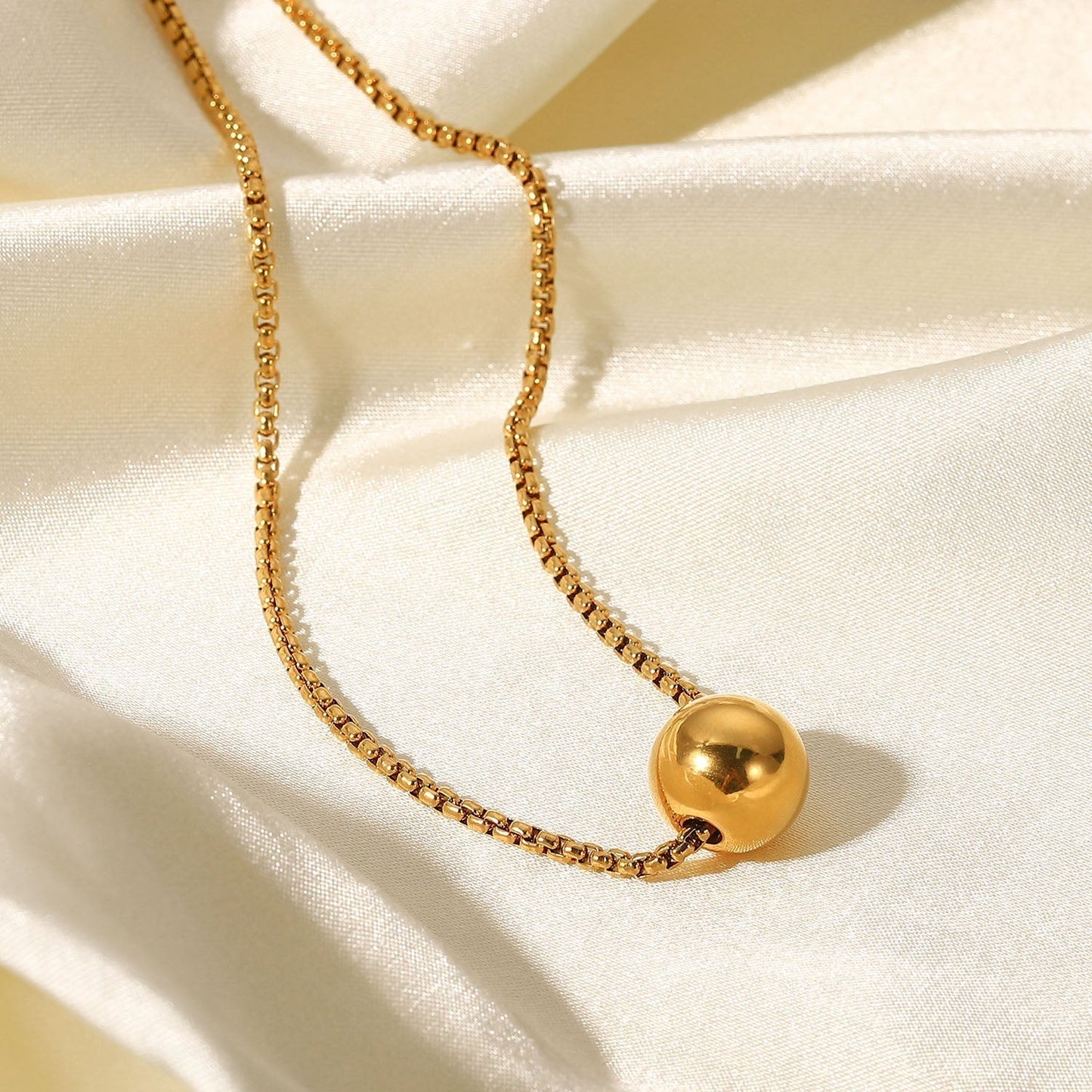 New Style Ball Pendant Necklace