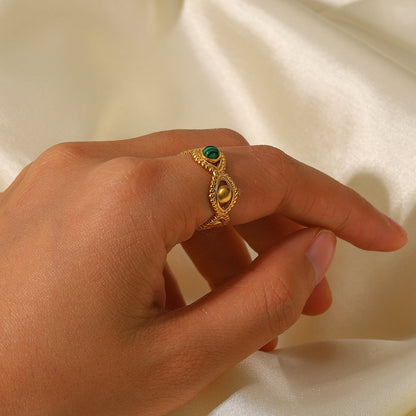 The Green Glamour Ring