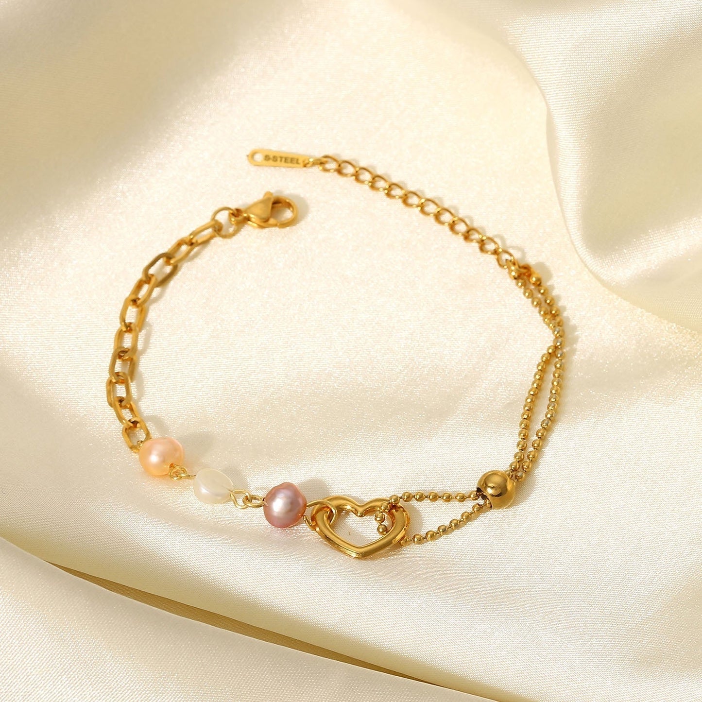 The Groovy Heart Pearl Bracelet