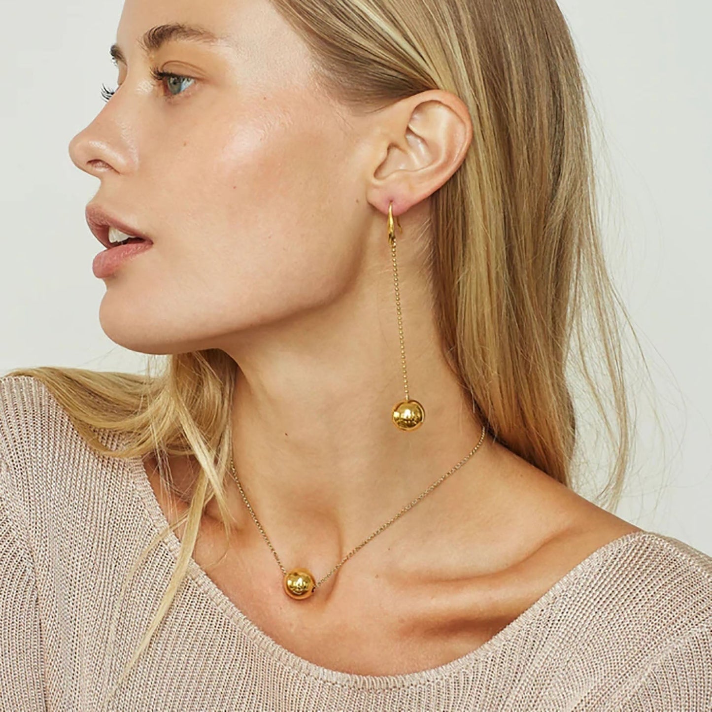 New Style Ball Pendant Necklace