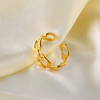 Square Buckled Chain Ring