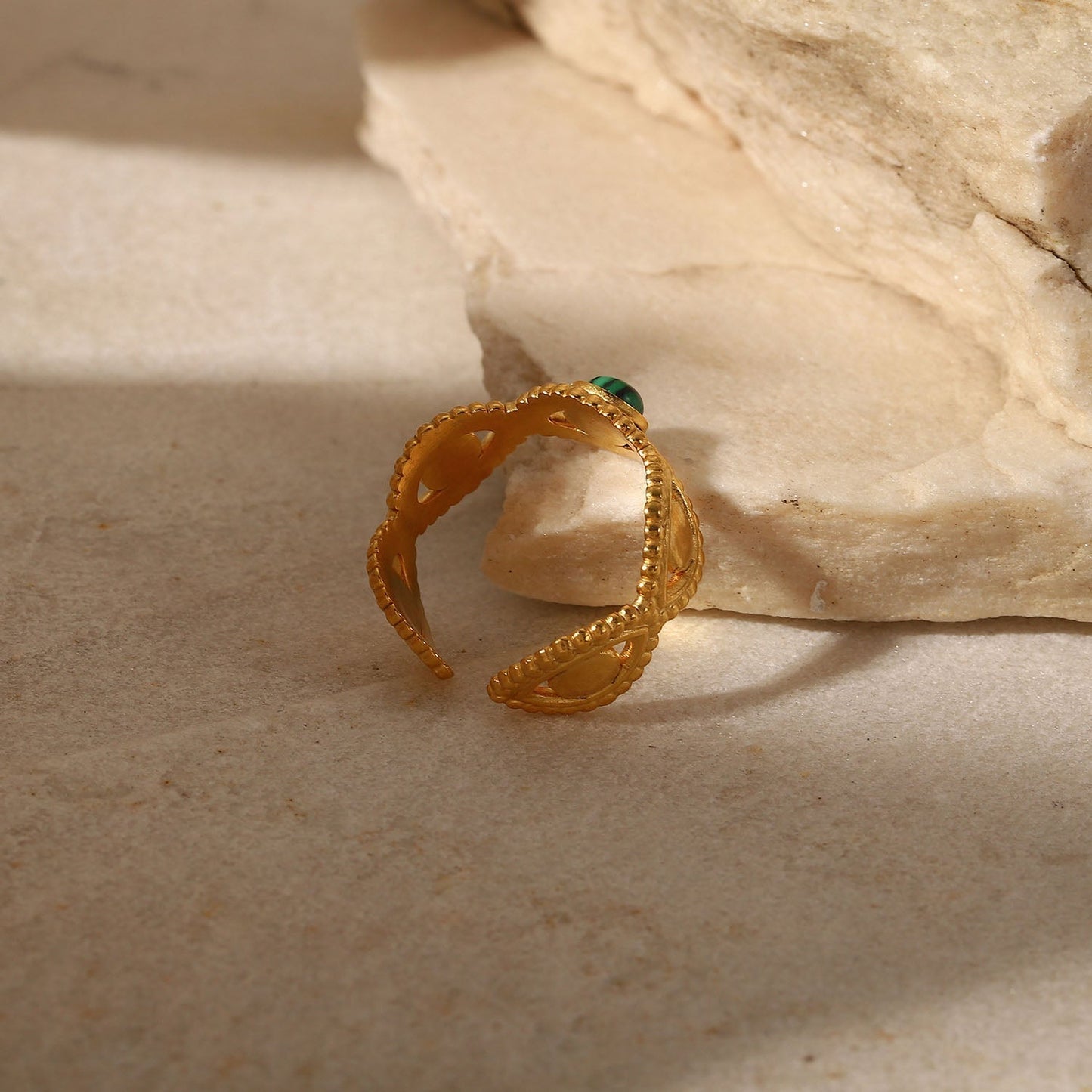The Green Glamour Ring