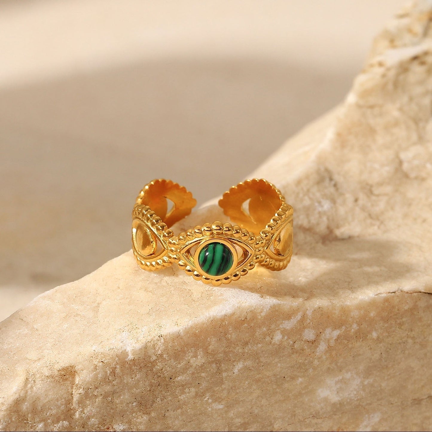The Green Glamour Ring